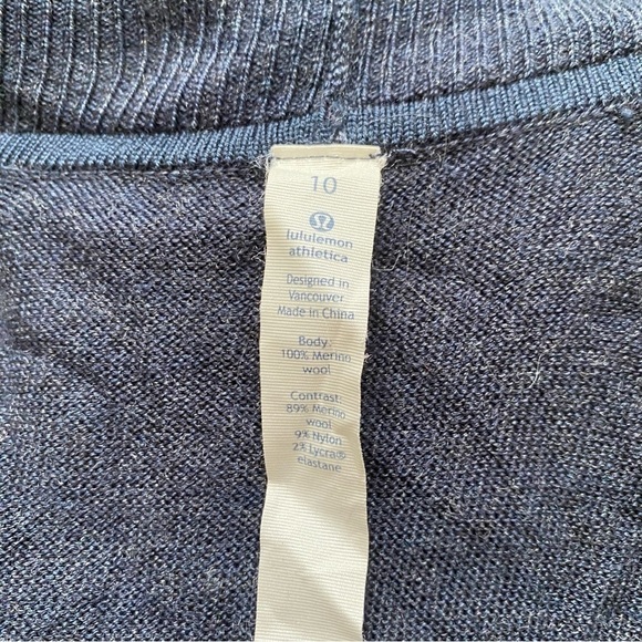 Lululemon Sit In Lotus Split Back Sweater Merino Wool Cardigan Navy Blue Size 10 - Picture 10 of 10